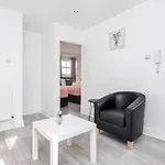 Cosy And Functional 1 Bedroom Flat In London