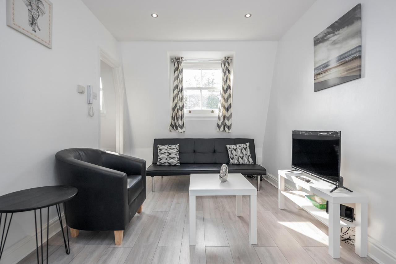 Cosy And Functional 1 Bedroom Flat In *